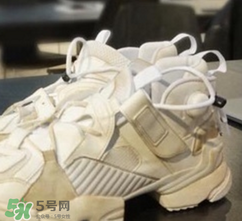2018vetements reebok pump最新聯(lián)名運(yùn)動(dòng)鞋什么樣_好看嗎？