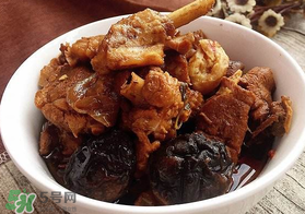 鴨肉能和香菇一起燉嗎？香菇燉鴨肉有毒嗎？