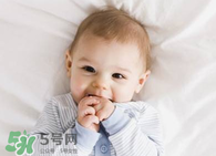 嬰兒吃藥可以混在奶粉里面吃嗎？嬰兒吃藥怎么吃？
