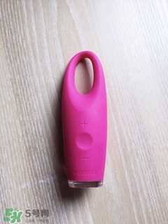 foreo眼部按摩儀好用嗎？foreo iris眼部按摩儀副作用