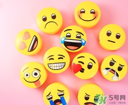 悅詩(shī)風(fēng)吟表情包散粉多少錢(qián)？悅詩(shī)風(fēng)吟表情包散粉專柜價(jià)