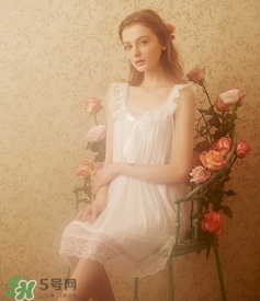 7月份穿什么衣服？七月份穿衣搭配