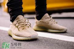 adidas yeezy 350 boost v2 dark green椰子350大地綠多少錢？