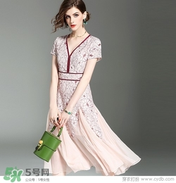 7月份穿什么衣服？七月份穿衣搭配