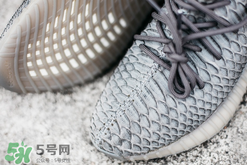 adidas yeezy 350 boost v2蟒蛇皮定制版多少錢？