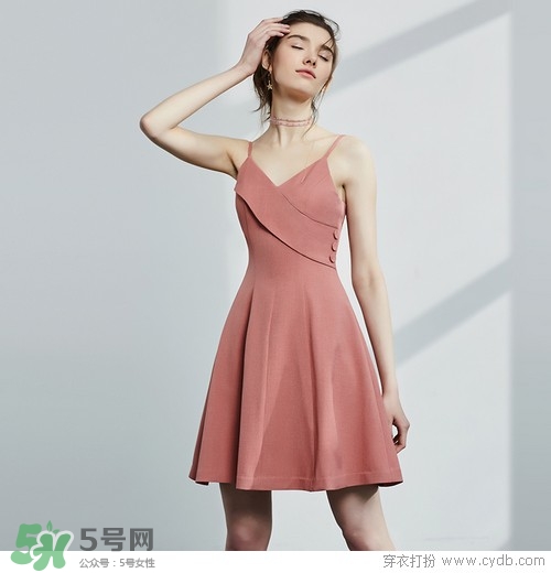7月份去三亞穿什么？去月份去三亞穿什么衣服
