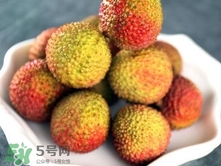 黑葉荔枝和妃子笑哪個(gè)好吃？黑葉荔枝和妃子笑的區(qū)別