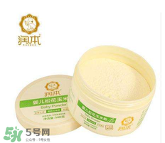 爽身粉可以擦臉上嗎？臉上可不可以涂爽身粉？