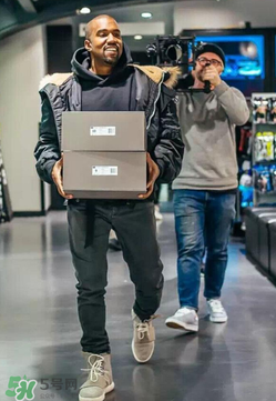 adidas yeezy 350 v2反轉(zhuǎn)奧利奧配色諜照曝光好看嗎？