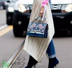 fendi kan i多少錢？芬迪kan i包包國內(nèi)專柜價(jià)格