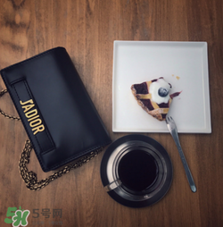 jadior是什么品牌？jadior和dior有什么區(qū)別？