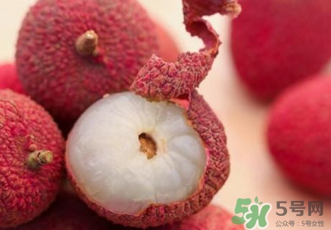 黑葉荔枝有什么功效？黑葉荔枝吃多了會(huì)怎樣？