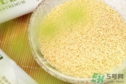 菊花晶可以加奶粉里嗎？菊花晶可以加米粉里嗎
