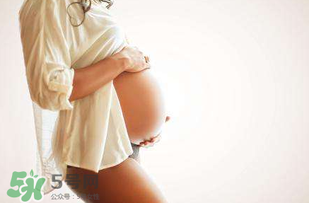 孕婦能用爽身粉嗎？孕婦能用爽身粉擦腳嗎？