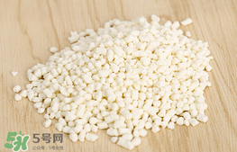 美林菊花晶可以和奶粉一起喝嗎？美林菊花晶可以加在奶里嗎？