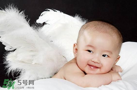 早產(chǎn)兒的發(fā)育和正常嬰兒一樣嗎？早產(chǎn)兒發(fā)育會遲緩嗎？