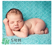 早產(chǎn)兒奶粉吃到什么時候？早產(chǎn)兒奶粉吃多久？