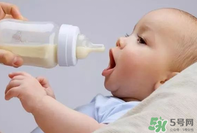 早產(chǎn)兒奶粉有必要嗎？早產(chǎn)兒可以吃普通奶粉嗎？