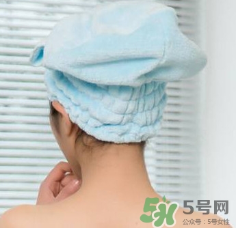 干發(fā)巾和干發(fā)帽哪個好？干發(fā)帽什么材質(zhì)的好