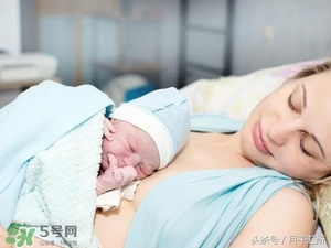 早產(chǎn)兒的發(fā)育和正常嬰兒一樣嗎？早產(chǎn)兒發(fā)育會遲緩嗎？