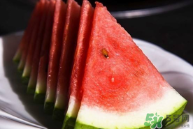 現(xiàn)在的西瓜為什么都是白籽？白籽西瓜是催熟的嗎？