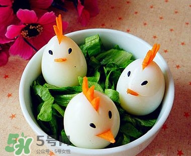 鵪鶉蛋和雞蛋哪個(gè)營養(yǎng)價(jià)值高？鵪鶉蛋怎么選購？
