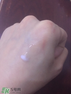 ahc眼霜怎么樣？ahc眼霜好用嗎