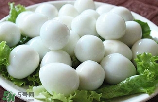 鵪鶉蛋能和胡蘿卜一起吃嗎？鵪鶉蛋能放多久？