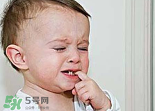 寶寶長(zhǎng)牙會(huì)拉肚子嗎？寶寶長(zhǎng)牙會(huì)發(fā)燒嗎？