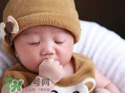 寶寶睡覺突然大哭是什么原因？寶寶睡覺大哭正常嗎？