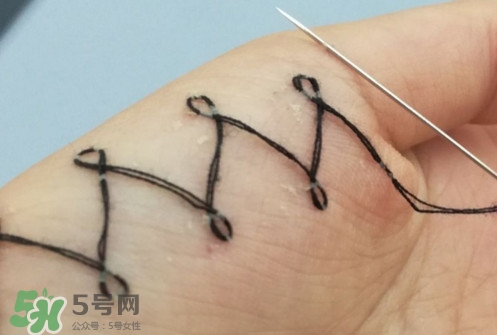 人體刺繡是從哪兒學(xué)的？人體刺繡容易誤導(dǎo)哪些孩子