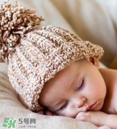 寶寶枕頭高了會怎么樣？寶寶枕頭高的危害