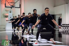 nike react怎么樣？nike react上腳什么感覺(jué)？