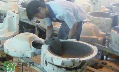 塵肺病是職業(yè)病嗎？塵肺病是肺結(jié)核嗎