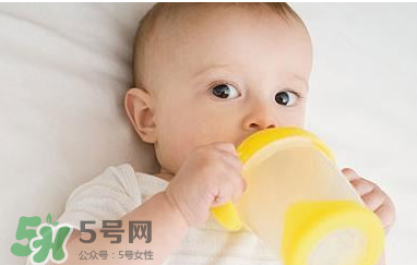 母乳寶寶要比喂奶粉的寶寶體質(zhì)好嗎 母乳比奶粉營(yíng)養(yǎng)嗎？