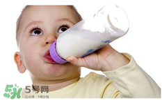 母乳寶寶要比喂奶粉的寶寶體質(zhì)好嗎 母乳比奶粉營(yíng)養(yǎng)嗎？