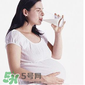 安滿(mǎn)和惠氏孕婦奶粉哪個(gè)好？安滿(mǎn)和惠氏孕婦奶粉的區(qū)別