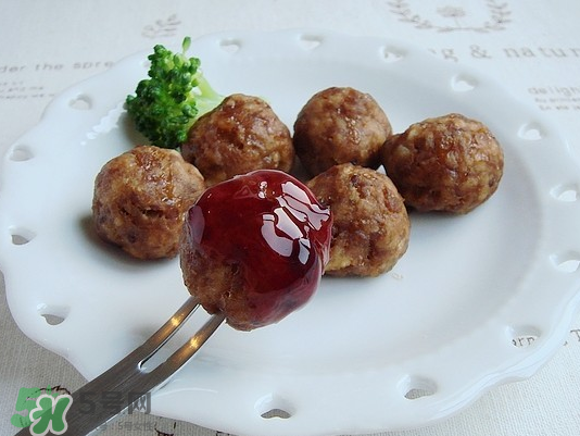 藍(lán)莓和牛肉能一起吃嗎？藍(lán)莓和牛肉會(huì)過(guò)敏嗎？