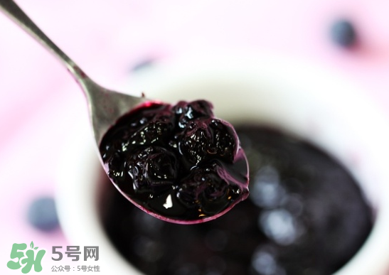 藍(lán)莓和楊梅能一起吃嗎？藍(lán)莓和楊梅可以一起泡酒嗎？