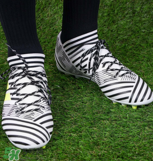 adidas nemeziz 17+怎么樣？阿迪達斯斑馬足球鞋測評