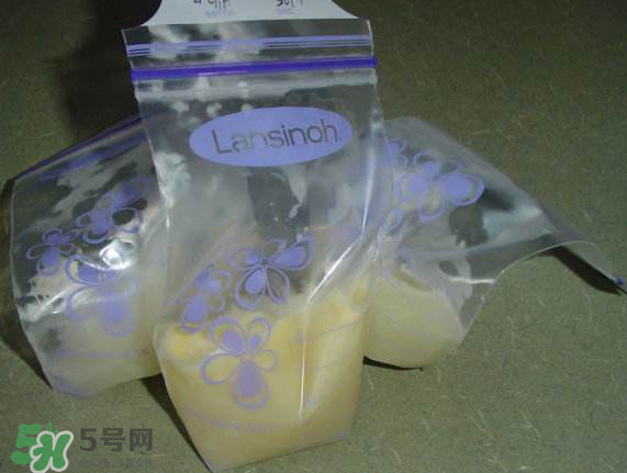 儲奶袋和儲奶杯的區(qū)別？儲奶袋和儲奶杯哪個方便？