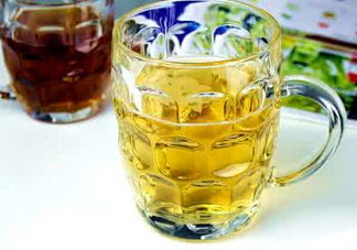 菠蘿啤含不含酒精？菠蘿啤是啤酒還是飲料