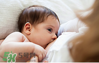 新生兒能用母乳洗臉嗎？新生兒能用母乳擦臉嗎？