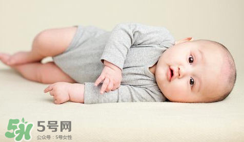 女寶寶洗澡注意些什么？女寶寶洗澡的特殊要求