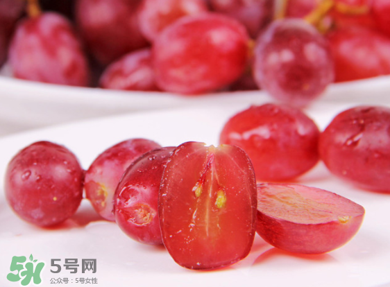 無籽紅提有涂避孕藥嗎？無籽紅提是轉(zhuǎn)基因嗎？