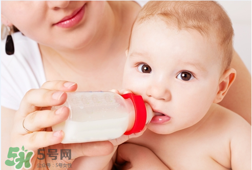 八月份可以斷奶嗎？8月份可以斷奶嗎？