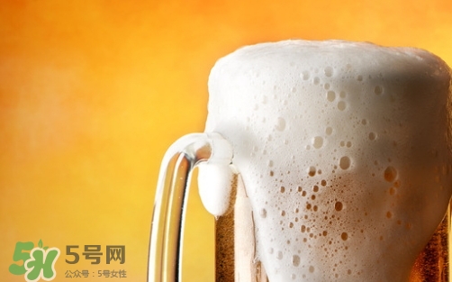 啤酒打開了隔夜還能喝嗎？喝隔夜的啤酒有什么危害？