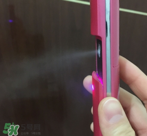 補水儀可以帶水充電嗎？補水儀怎么充電