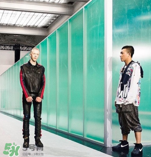 vlone與nike air force 1high聯(lián)名款運動鞋配色有哪幾種？