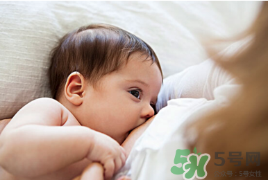 新生兒吃母乳會撐到嗎？新生兒吃母乳會吃撐嗎？
